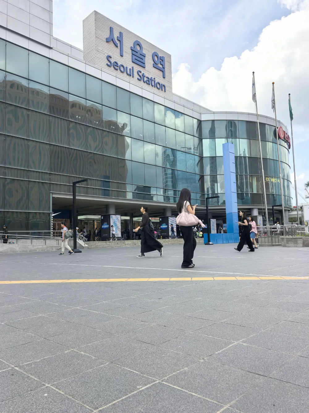 Beata Ceramics Eco paving Stone Specified for Seoul Station Public Project